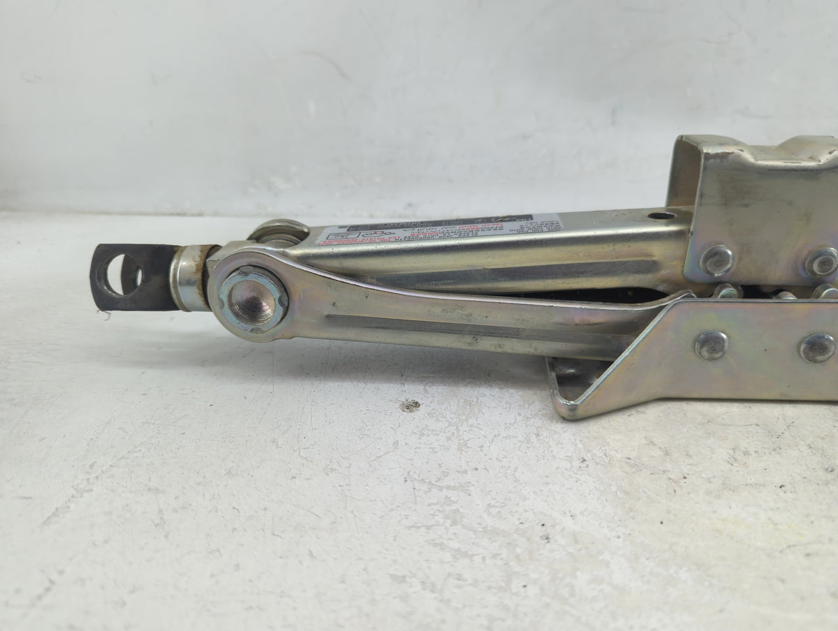 2019 Honda Hr-v Spare Scissor Car Jack 1390209 - Oemusedautoparts1.com