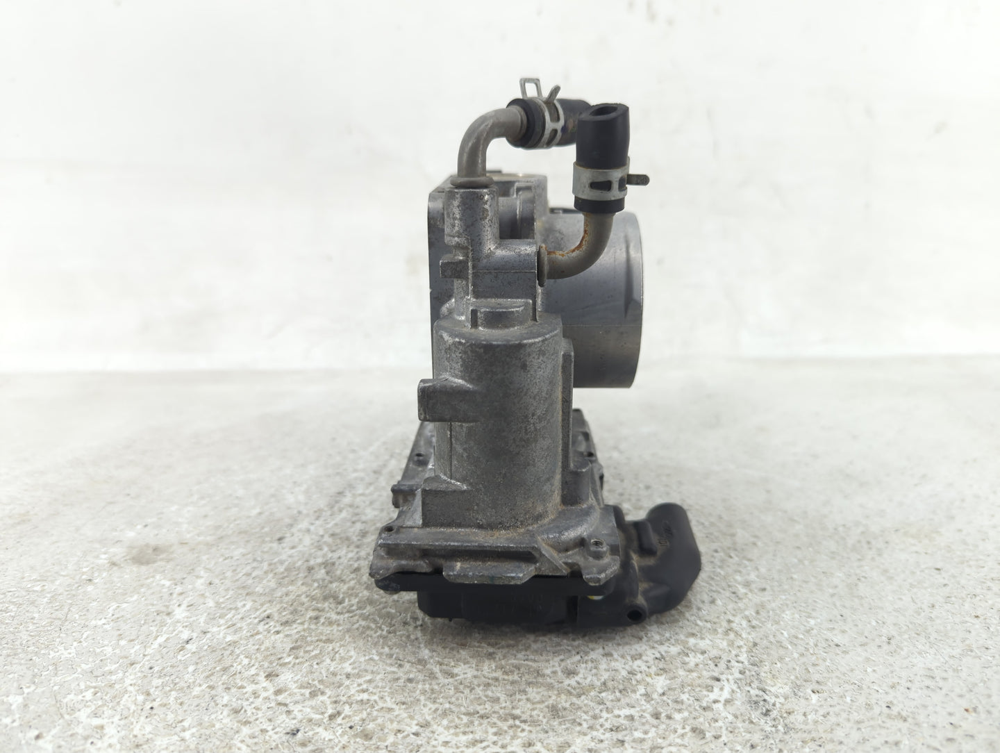 2016-2022 Honda Hr-V Throttle Body P/N:GMF3B Fits Fits 2012 2013 2014 2015 2016 2017 2018 2019 2020 2021 2022 OEM Used Auto 