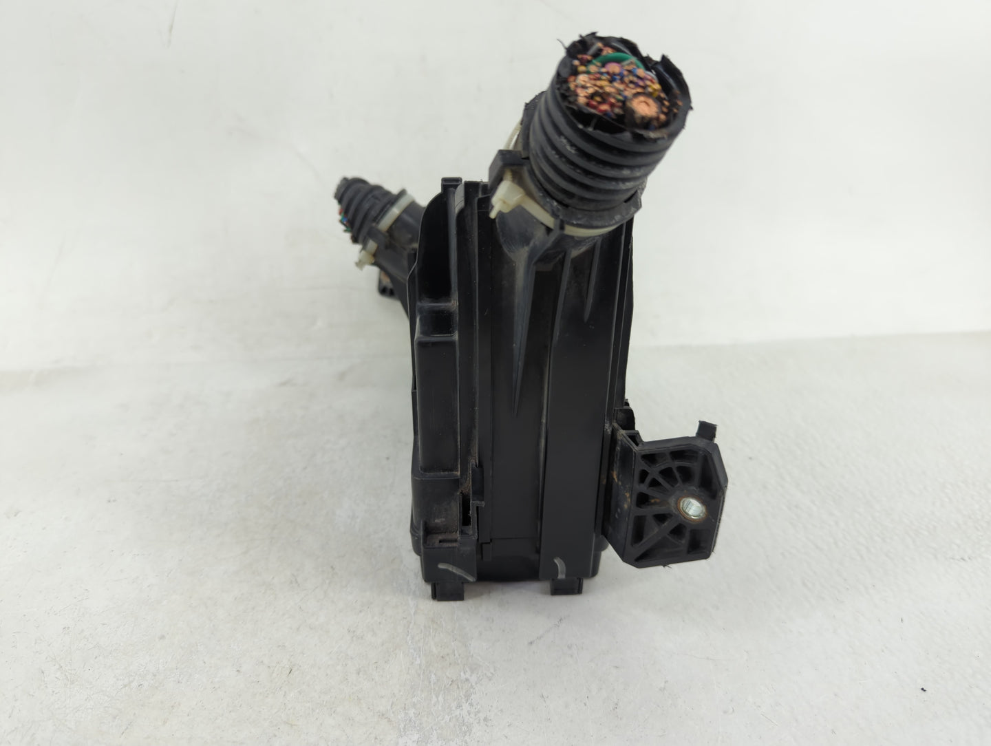 2019 Honda Hr-V Fusebox Fuse Box Panel Relay Module Fits OEM Used Auto Parts - Oemusedautoparts1.com