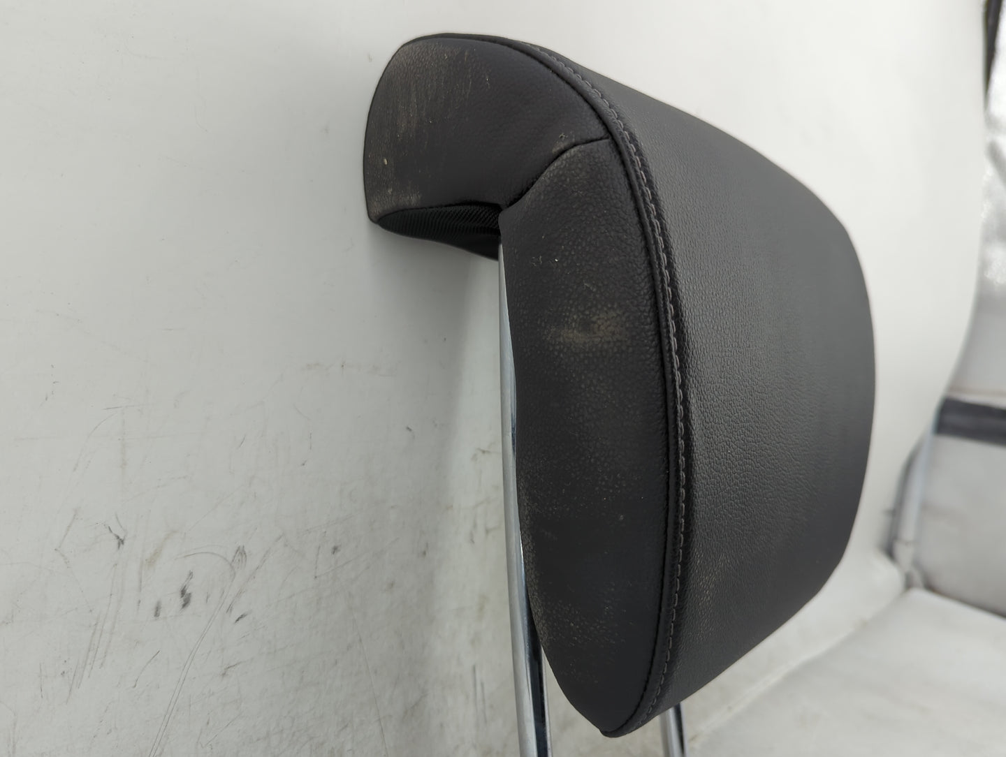 2016-2022 Honda Hr-V Headrest Head Rest Rear Seat Fits Fits 2016 2017 2018 2019 2020 2021 2022 OEM Used Auto Parts - Oemused