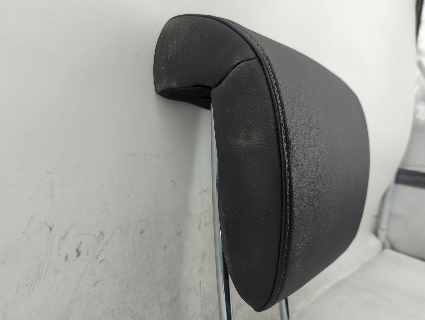 2016-2022 Honda Hr-V Headrest Head Rest Rear Seat Fits Fits 2016 2017 2018 2019 2020 2021 2022 OEM Used Auto Parts - Oemused