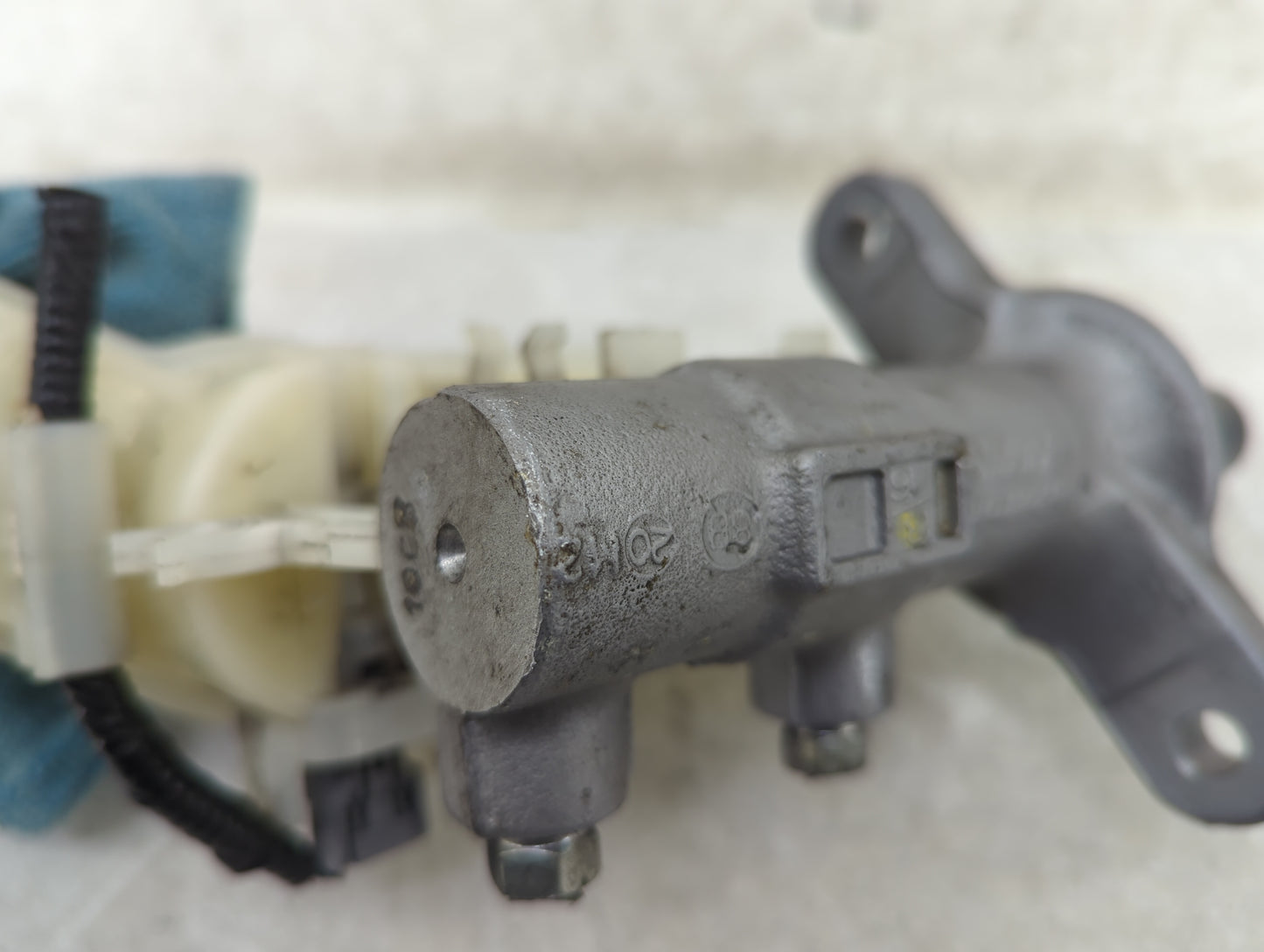 2016-2022 Honda Hr-v Brake Master Cylinder 1451093 - Oemusedautoparts1.com