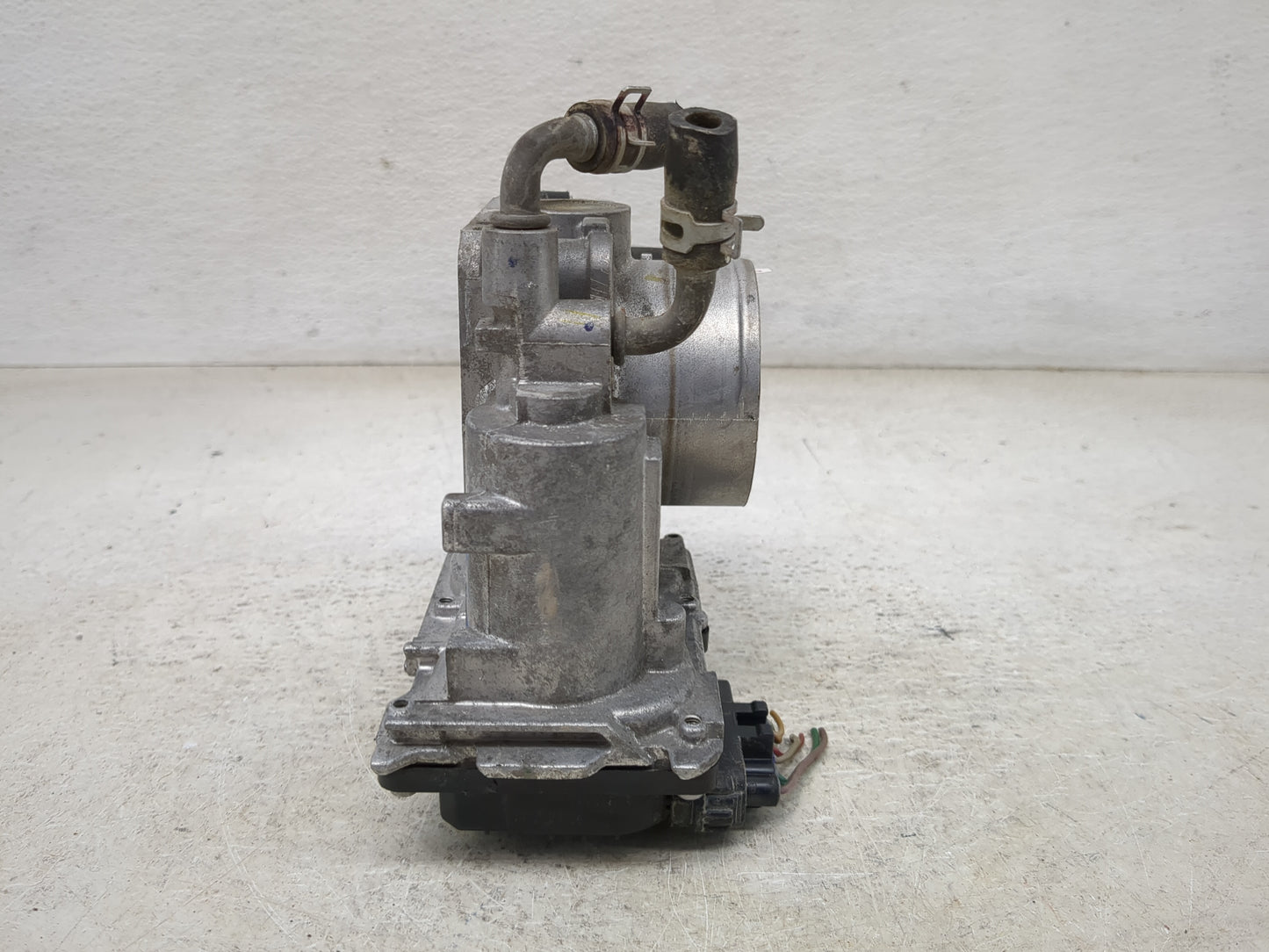 2016-2022 Honda Hr-V Throttle Body Fits Fits 2012 2013 2014 2015 2016 2017 2018 2019 2020 2021 2022 OEM Used Auto Parts - Oe
