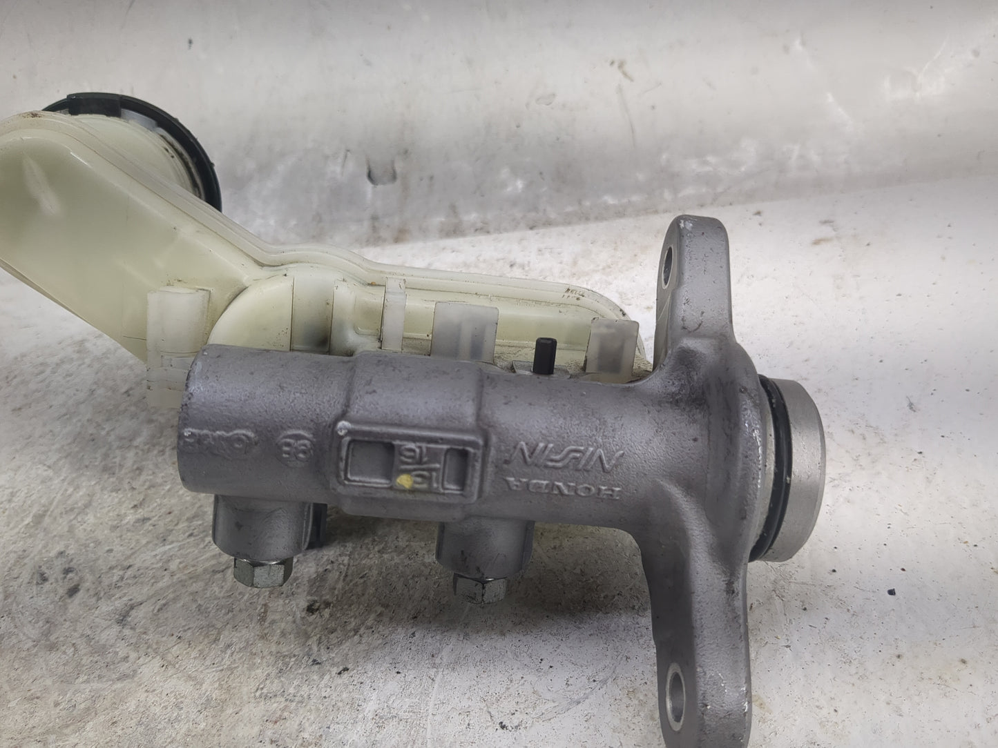 2016-2022 Honda Hr-v Brake Master Cylinder 1497023 - Oemusedautoparts1.com