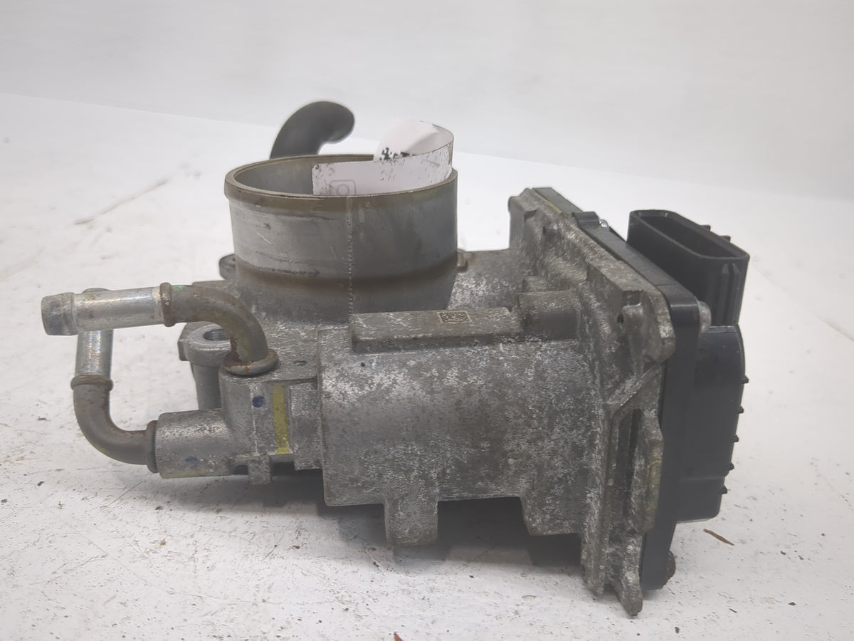 2016-2022 Honda Hr-V Throttle Body Fits Fits 2012 2013 2014 2015 2016 2017 2018 2019 2020 2021 2022 OEM Used Auto Parts - Oe