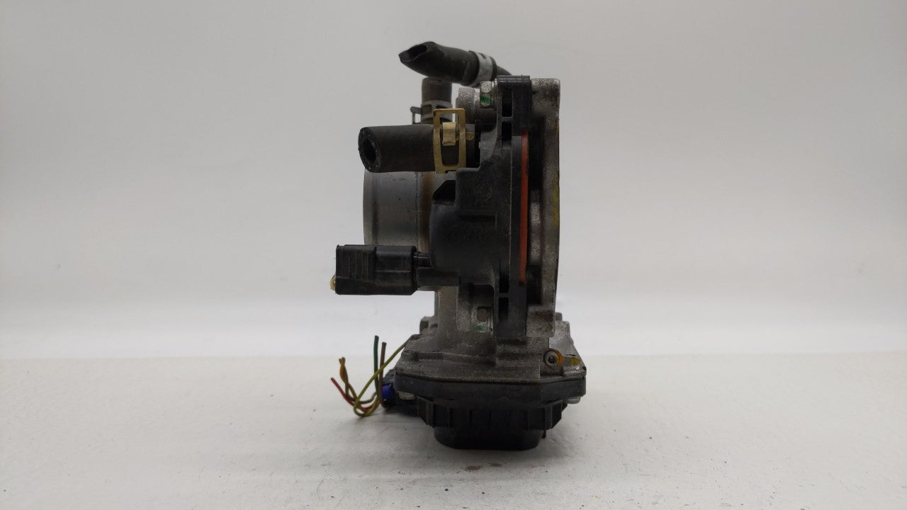 2016-2022 Honda Hr-V Throttle Body P/N:GMF3B Fits Fits 2012 2013 2014 2015 2016 2017 2018 2019 2020 2021 2022 OEM Used Auto 