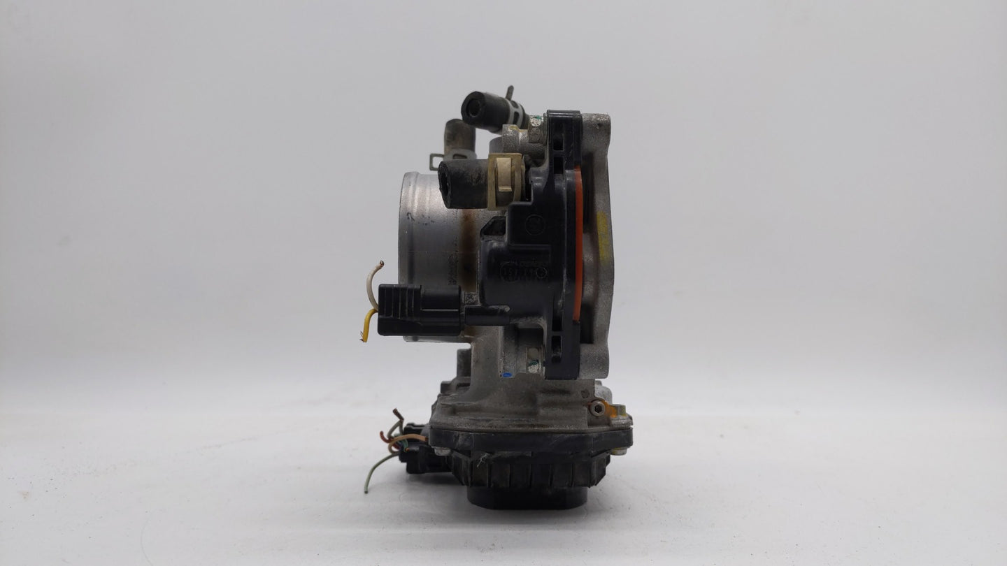 2016-2019 Honda Hr-V Throttle Body P/N:GMF3B Fits Fits 2012 2013 2014 2015 2016 2017 2018 2019 OEM Used Auto Parts - Oemused