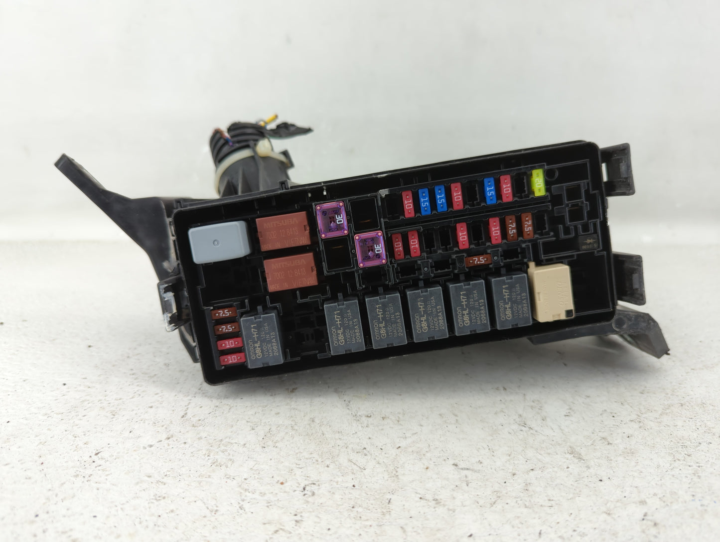 2019 Honda Hr-V Fusebox Fuse Box Panel Relay Module P/N:T7A-A11 Fits OEM Used Auto Parts - Oemusedautoparts1.com