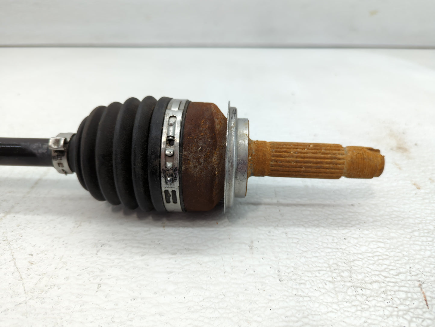 2019-2022 Honda Hr-v Axle Shaft Front Driver Cv C/v 559877 - Oemusedautoparts1.com