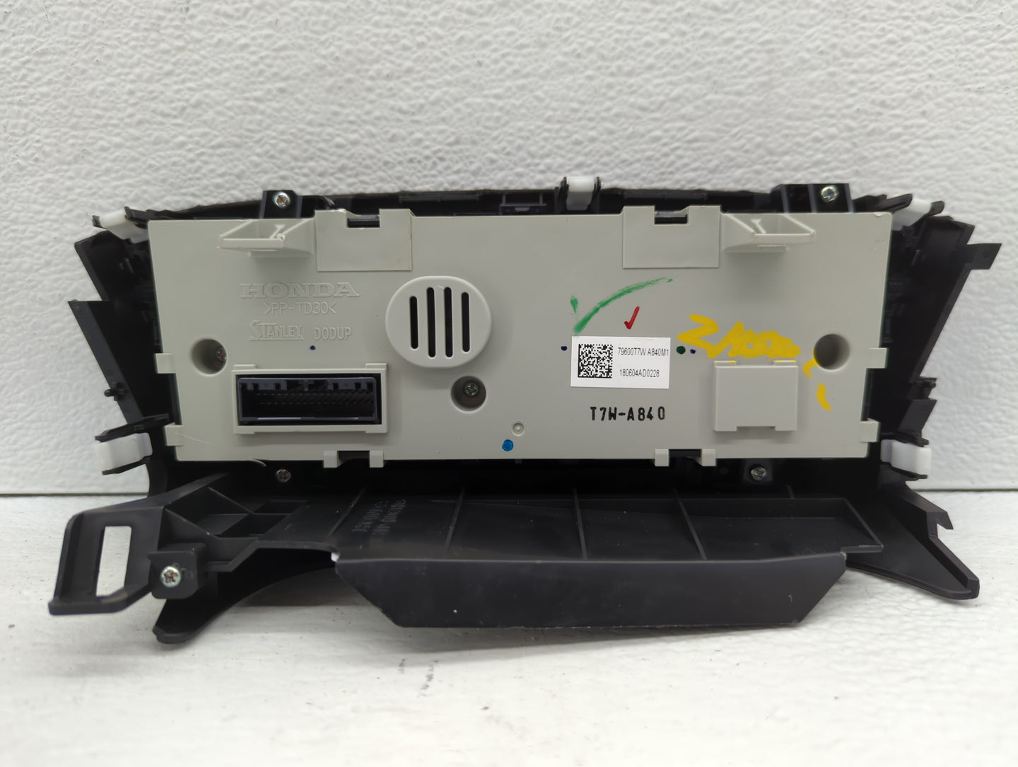 2016-2022 Honda Hr-V Climate Control Module Temperature AC/Heater Replacement P/N:79600T7W A840M1 T7W-A840 Fits OEM Used Aut