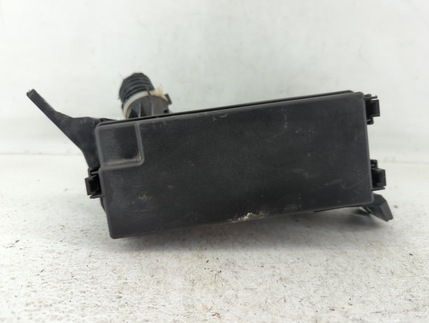 2019 Honda Hr-V Fusebox Fuse Box Panel Relay Module P/N:T7A-A11 4063 Y-1 2 Fits OEM Used Auto Parts - Oemusedautoparts1.com