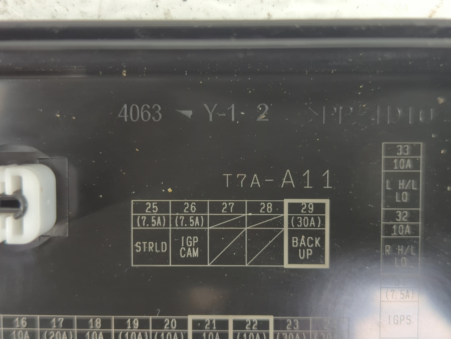 2019 Honda Hr-V Fusebox Fuse Box Panel Relay Module P/N:T7A-A11 4063 Y-1 2 Fits OEM Used Auto Parts - Oemusedautoparts1.com
