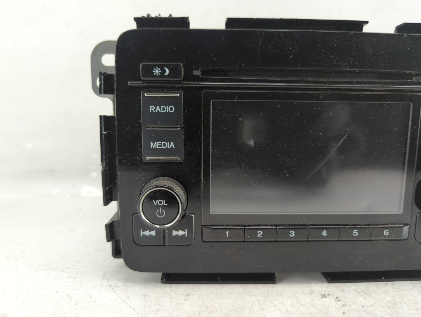 2019-2020 Honda Hr-V Radio AM FM Cd Player Receiver Replacement P/N:39100-T7W-A911-M1 Fits Fits 2019 2020 OEM Used Auto Part