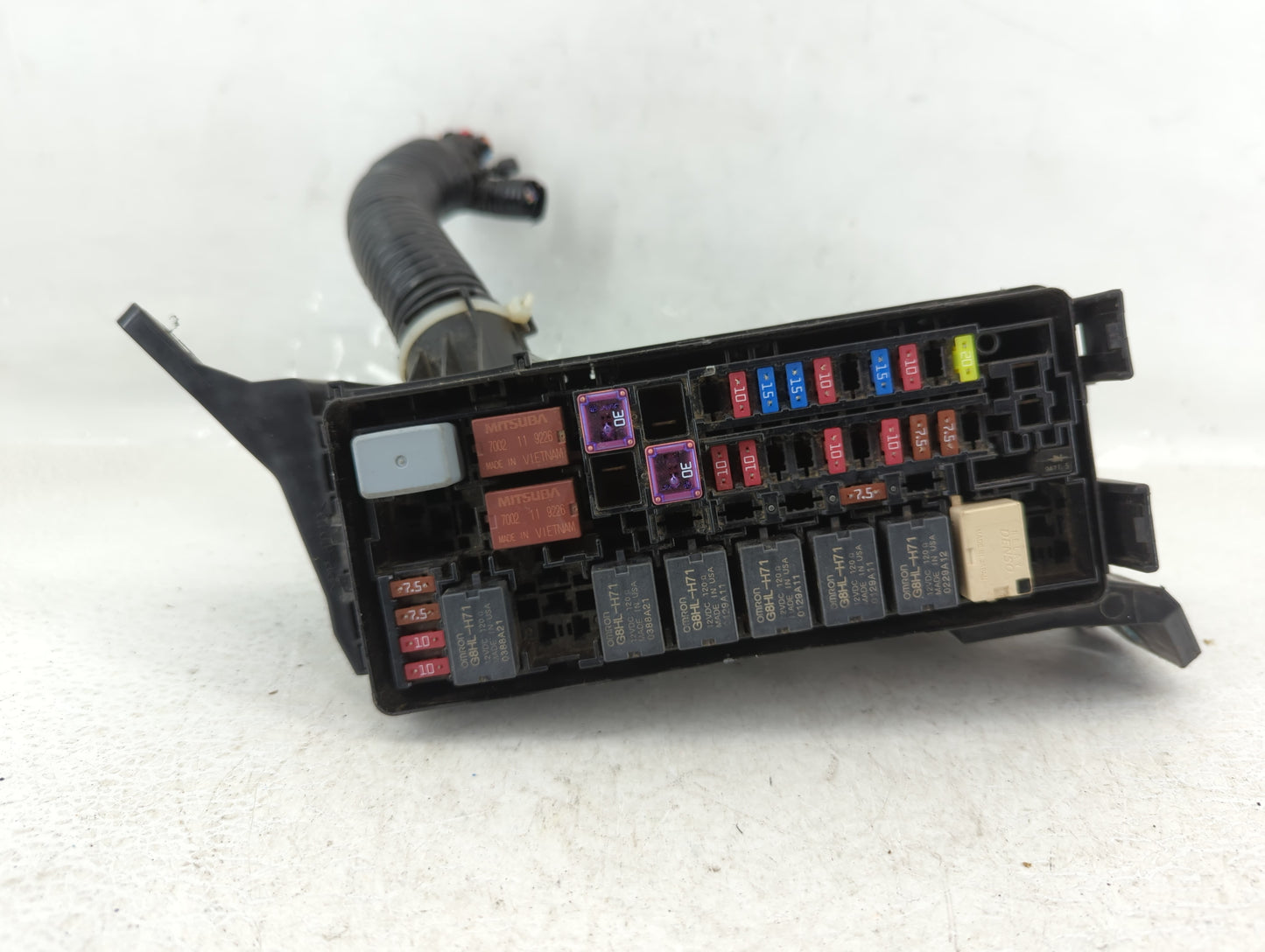 2019 Honda Hr-V Fusebox Fuse Box Panel Relay Module P/N:T7A-A11 4063 Y-1 2 Fits OEM Used Auto Parts - Oemusedautoparts1.com