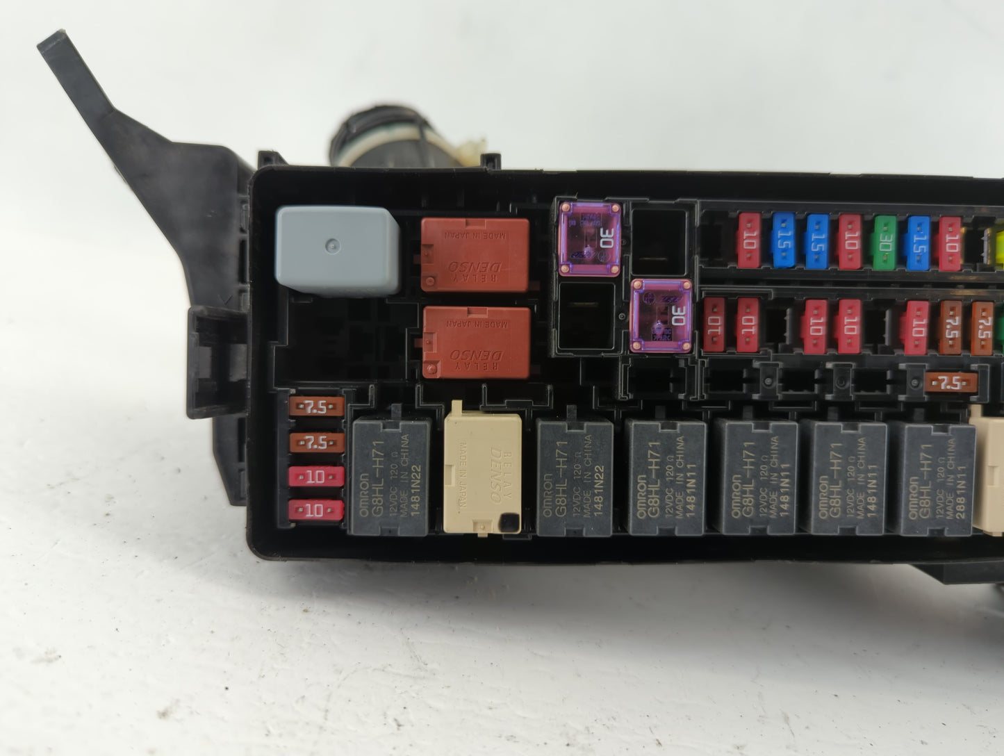 2019 Honda Hr-V Fusebox Fuse Box Panel Relay Module P/N:T7A-A11 4063 Y-1 2 Fits OEM Used Auto Parts - Oemusedautoparts1.com
