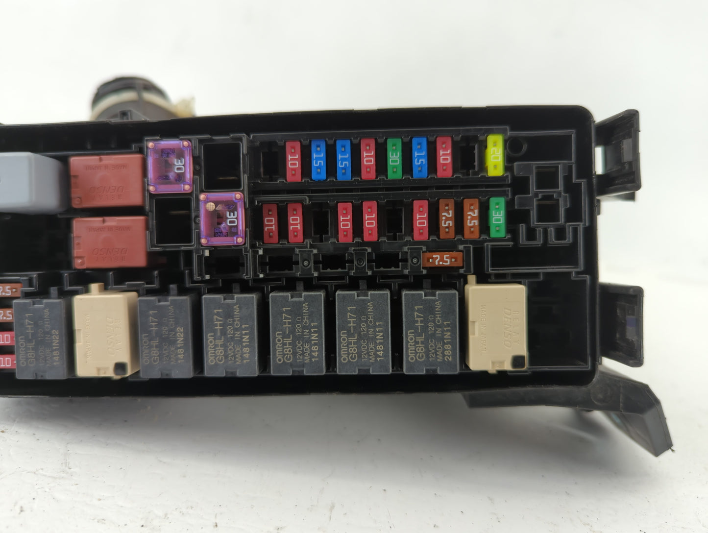 2019 Honda Hr-V Fusebox Fuse Box Panel Relay Module P/N:T7A-A11 4063 Y-1 2 Fits OEM Used Auto Parts - Oemusedautoparts1.com