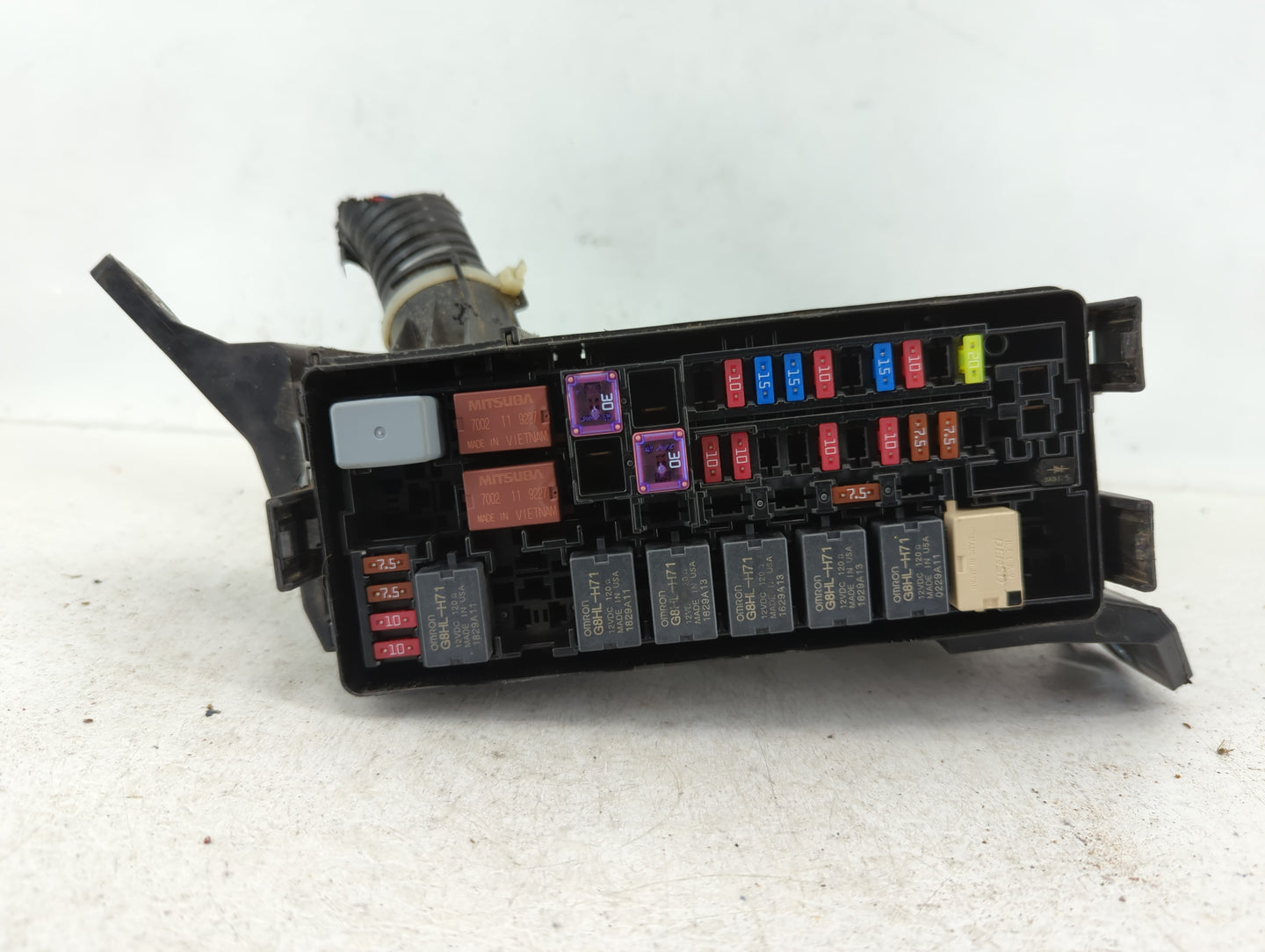 2019 Honda Hr-V Fusebox Fuse Box Panel Relay Module P/N:T7A-A11 4063 Y-1 2 Fits OEM Used Auto Parts - Oemusedautoparts1.com