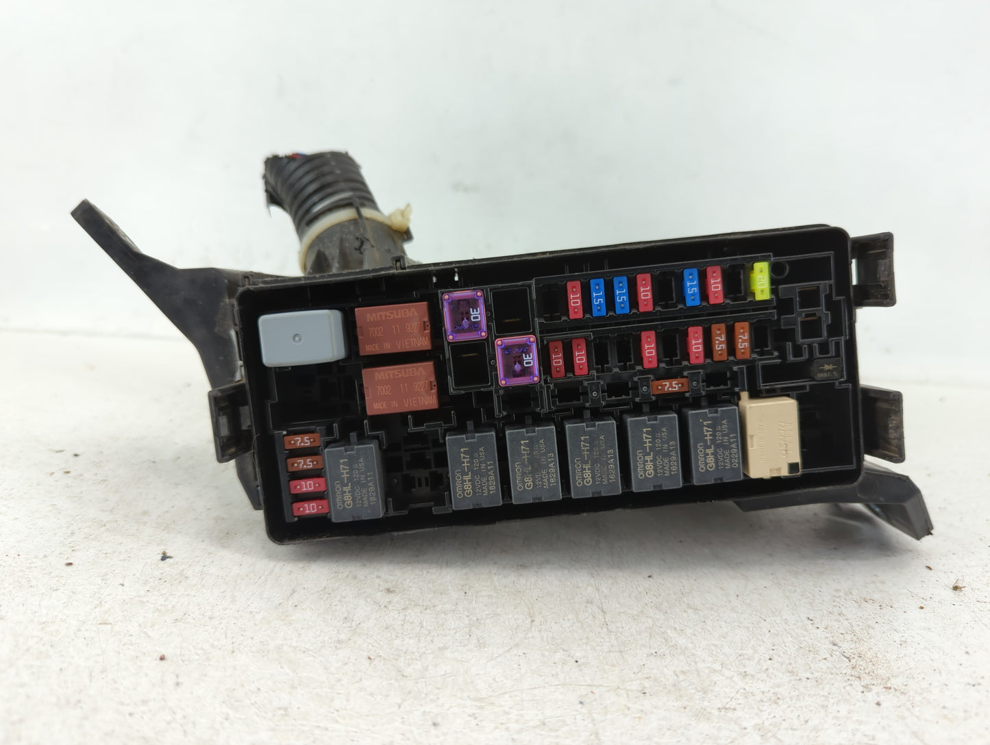 2019 Honda Hr-V Fusebox Fuse Box Panel Relay Module P/N:T7A-A11 4063 Y-1 2 Fits OEM Used Auto Parts - Oemusedautoparts1.com
