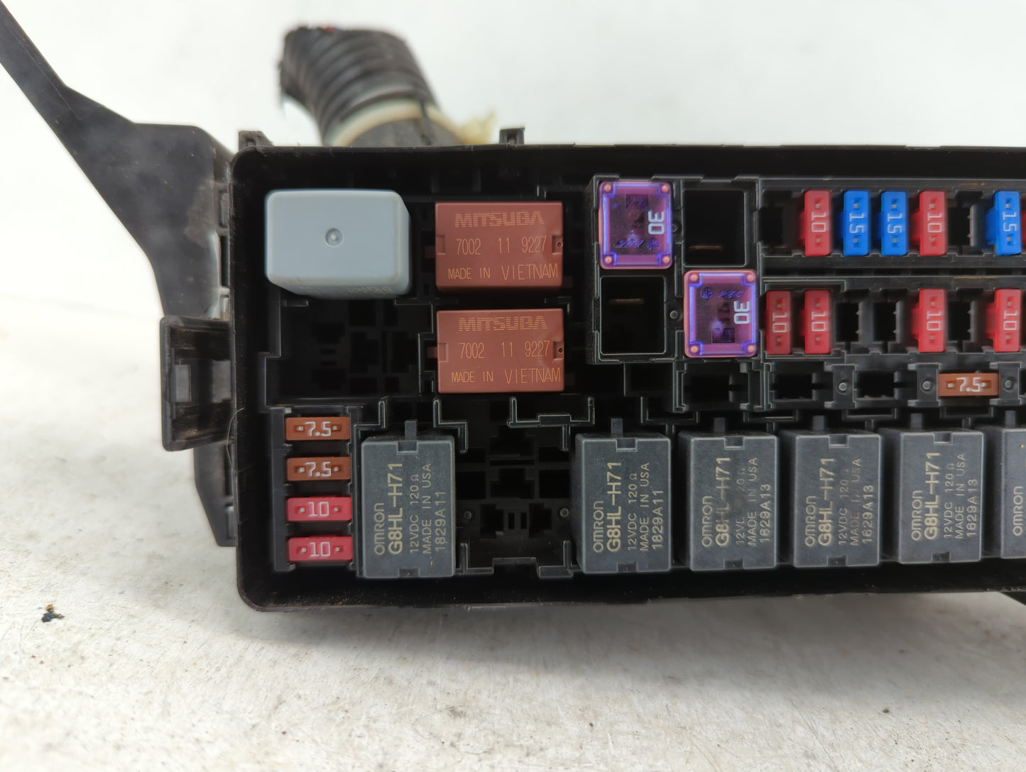 2019 Honda Hr-V Fusebox Fuse Box Panel Relay Module P/N:T7A-A11 4063 Y-1 2 Fits OEM Used Auto Parts - Oemusedautoparts1.com