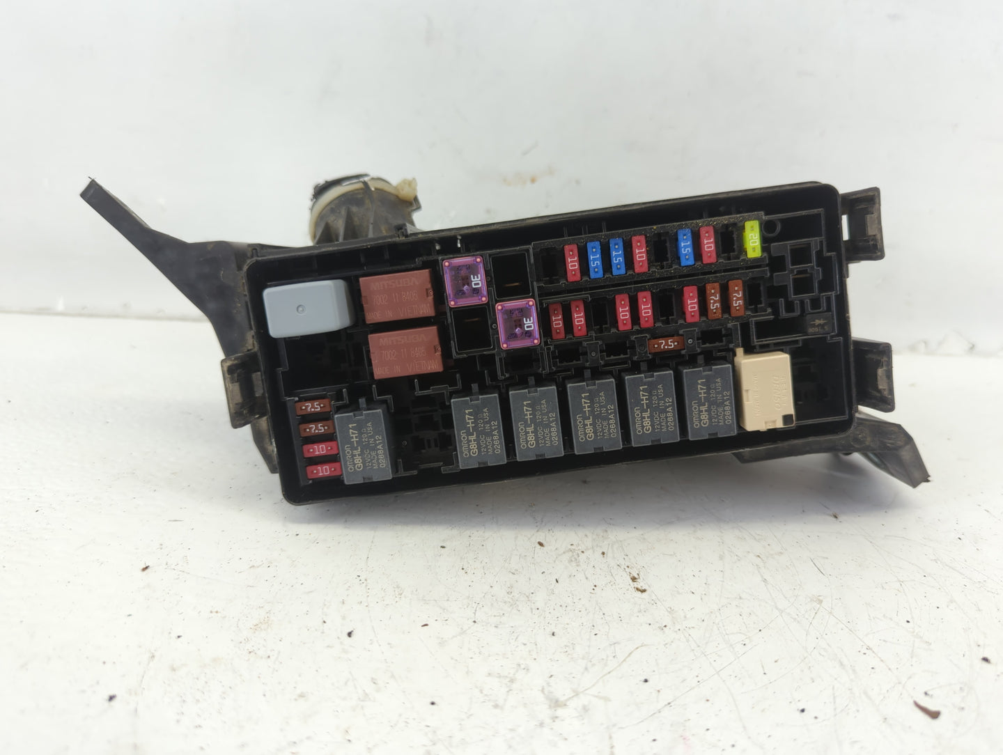 2019 Honda Hr-V Fusebox Fuse Box Panel Relay Module P/N:T7A-A11 4063 Y-1 2 Fits OEM Used Auto Parts - Oemusedautoparts1.com