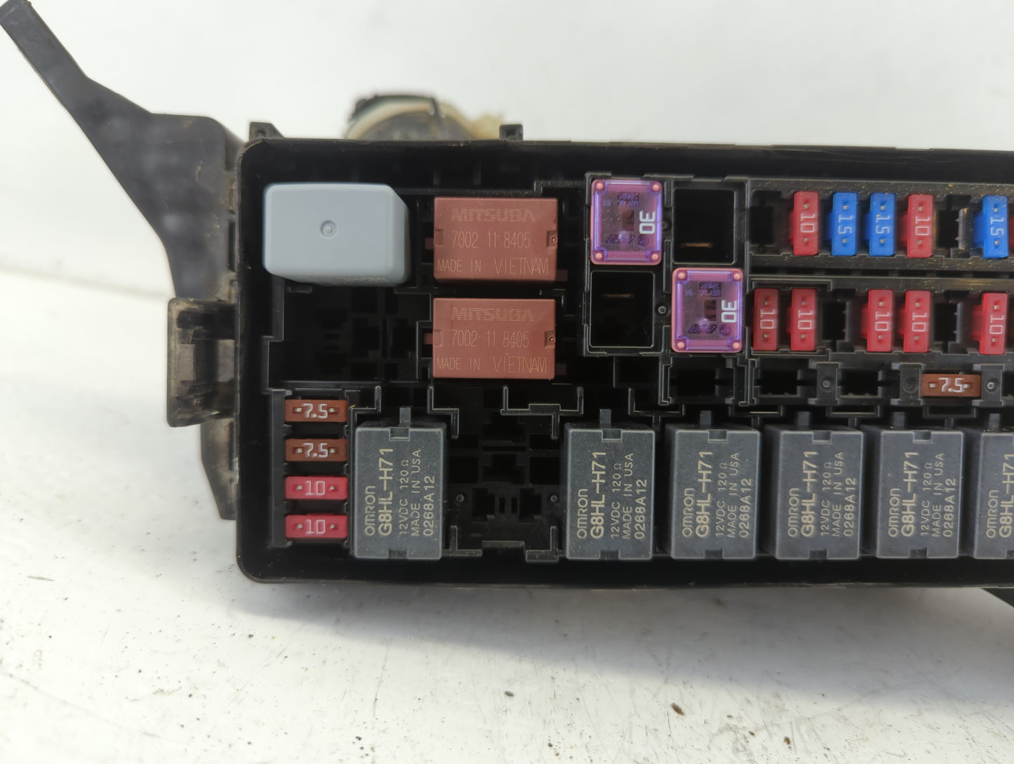 2019 Honda Hr-V Fusebox Fuse Box Panel Relay Module P/N:T7A-A11 4063 Y-1 2 Fits OEM Used Auto Parts - Oemusedautoparts1.com