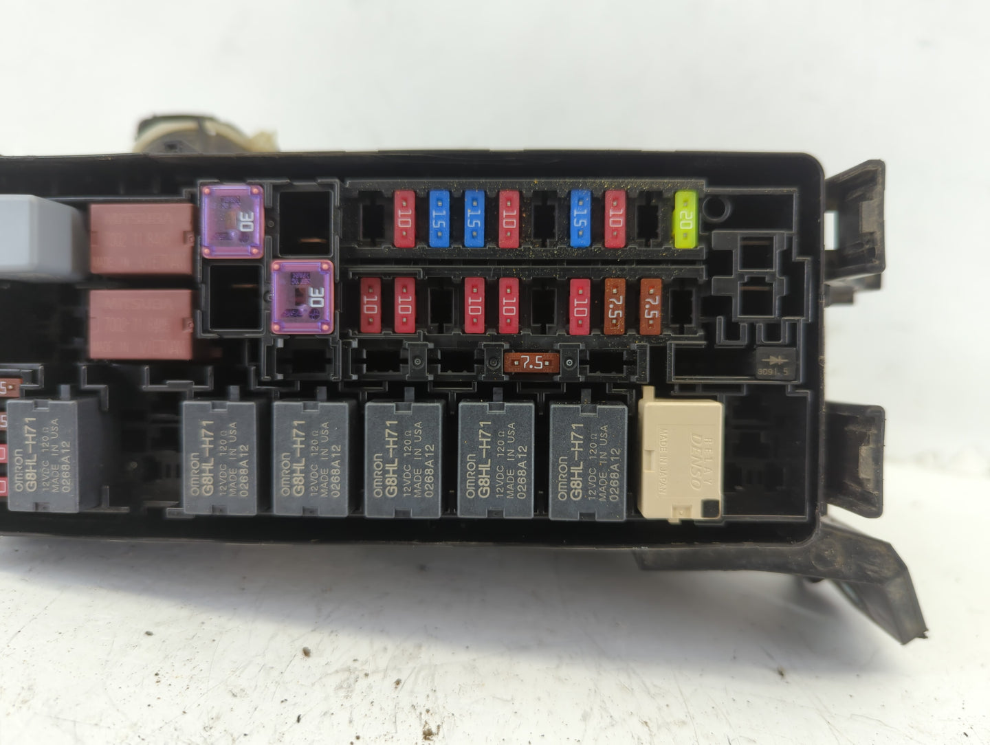 2019 Honda Hr-V Fusebox Fuse Box Panel Relay Module P/N:T7A-A11 4063 Y-1 2 Fits OEM Used Auto Parts - Oemusedautoparts1.com