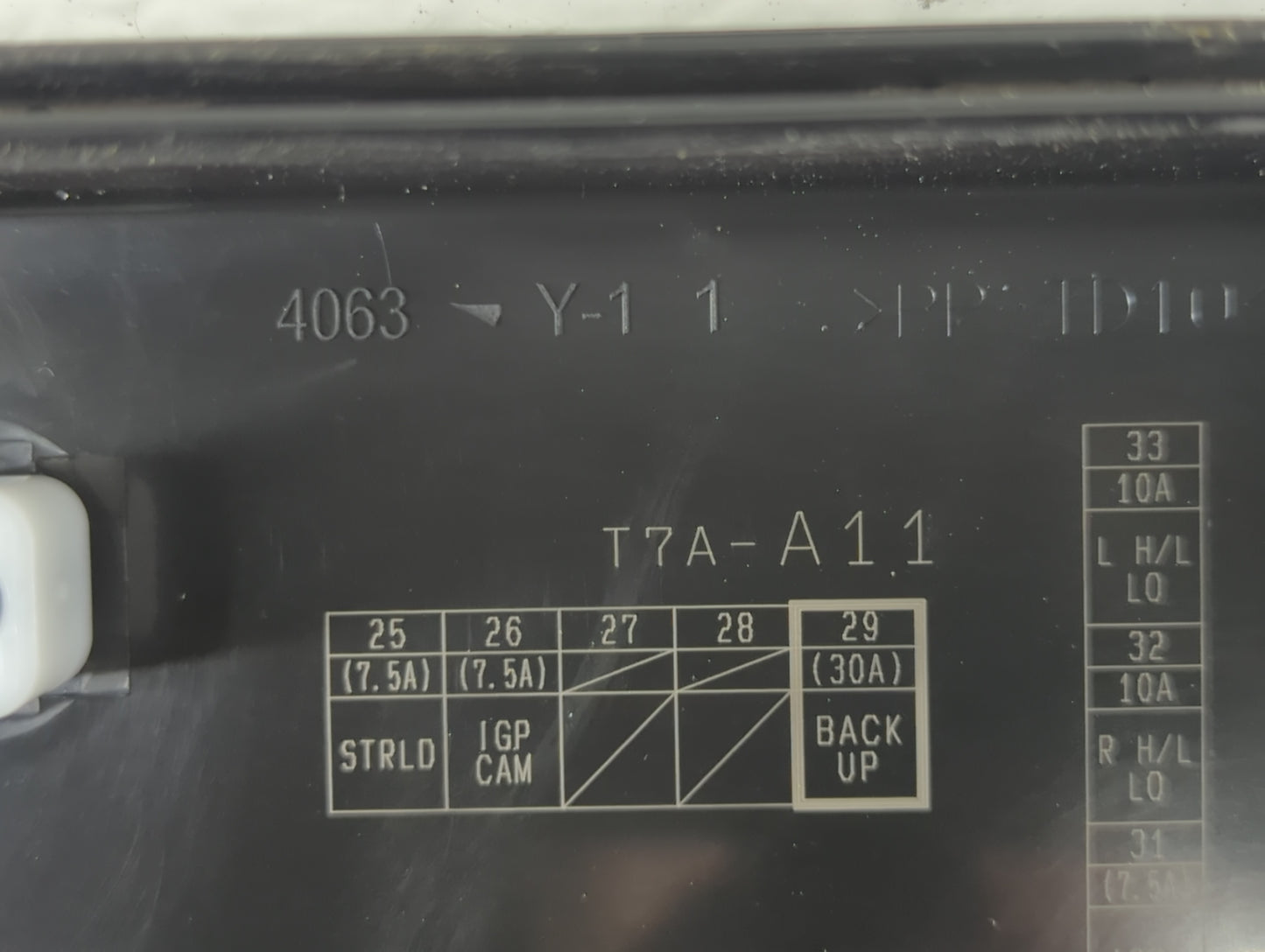 2019 Honda Hr-V Fusebox Fuse Box Panel Relay Module P/N:T7A-A11 4063 Y-1 2 Fits OEM Used Auto Parts - Oemusedautoparts1.com