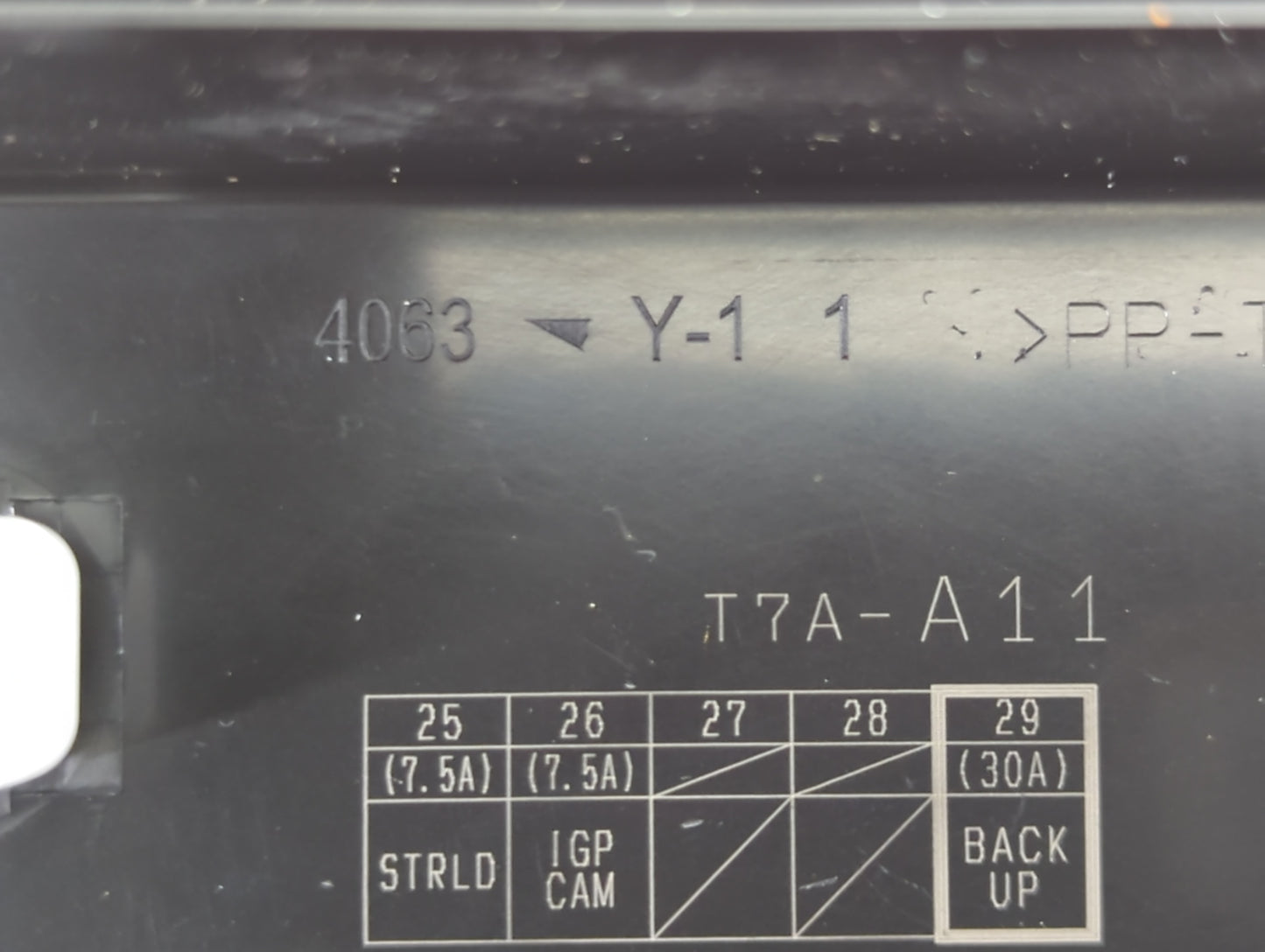 2019 Honda Hr-V Fusebox Fuse Box Panel Relay Module P/N:T7A -A11 4063 Y-1 1 Fits OEM Used Auto Parts - Oemusedautoparts1.com