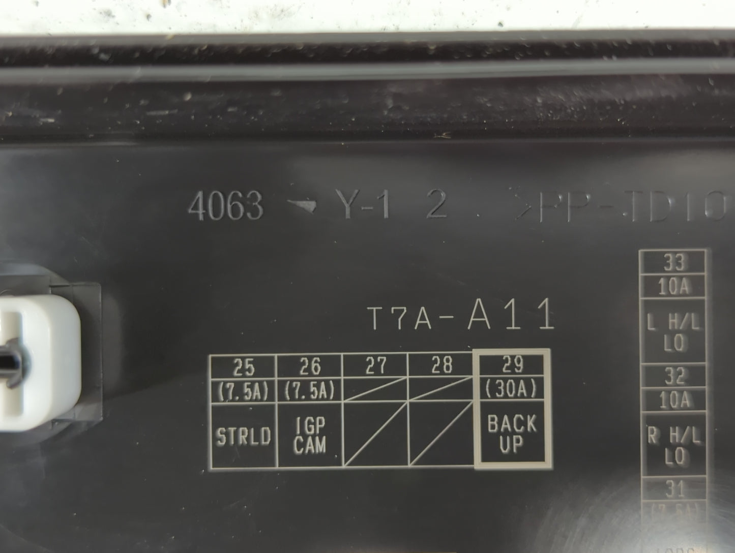 2019 Honda Hr-V Fusebox Fuse Box Panel Relay Module P/N:T7A -A11 4063 Y-1 1 Fits OEM Used Auto Parts - Oemusedautoparts1.com