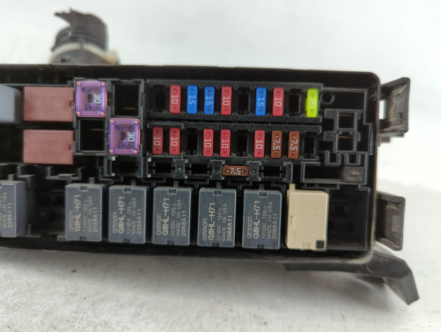 2019 Honda Hr-V Fusebox Fuse Box Panel Relay Module P/N:T7A-A11 4063 Fits OEM Used Auto Parts - Oemusedautoparts1.com