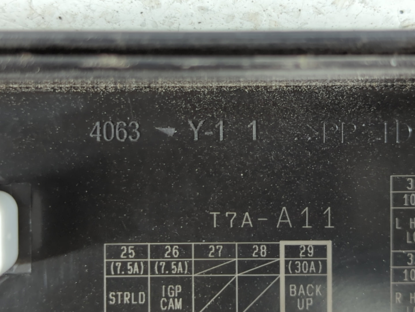 2019 Honda Hr-V Fusebox Fuse Box Panel Relay Module P/N:T7A-A11 4063 Fits OEM Used Auto Parts - Oemusedautoparts1.com