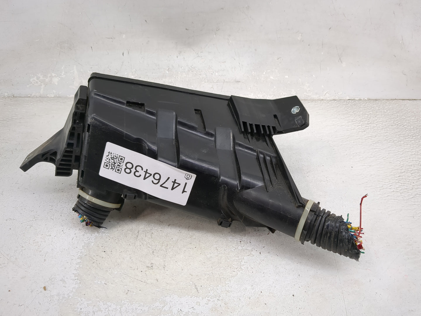 2019 Honda Hrv Fusebox Fuse Box Panel Relay Module P/N:T7A-A11 Fits OEM Used Auto Parts - Oemusedautoparts1.com