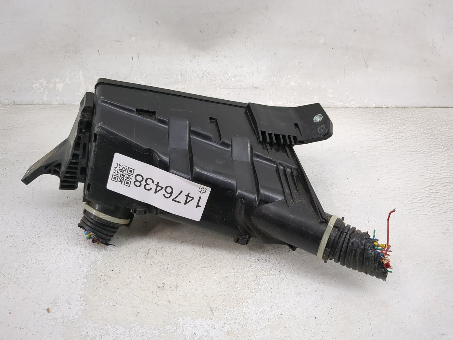 2019 Honda Hrv Fusebox Fuse Box Panel Relay Module P/N:T7A-A11 Fits OEM Used Auto Parts - Oemusedautoparts1.com