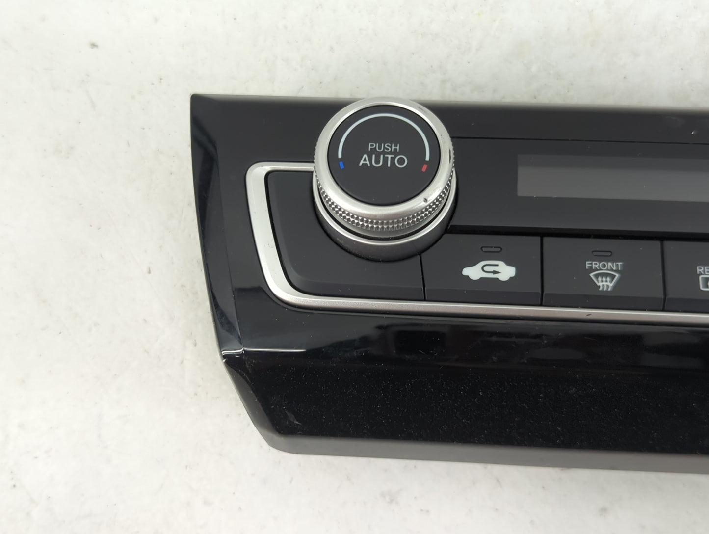 2019 Honda Insight Climate Control Module Temperature AC/Heater Replacement P/N:79610-TXM-A012-M1 Fits OEM Used Auto Parts -