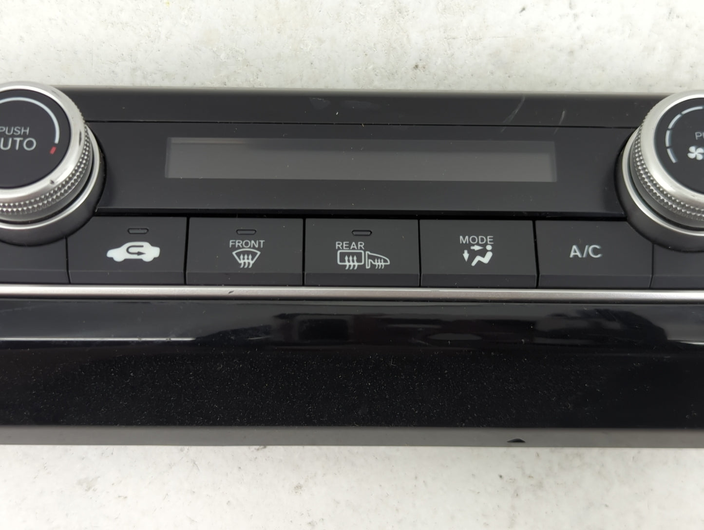 2019 Honda Insight Climate Control Module Temperature AC/Heater Replacement P/N:79610-TXM-A012-M1 Fits OEM Used Auto Parts -