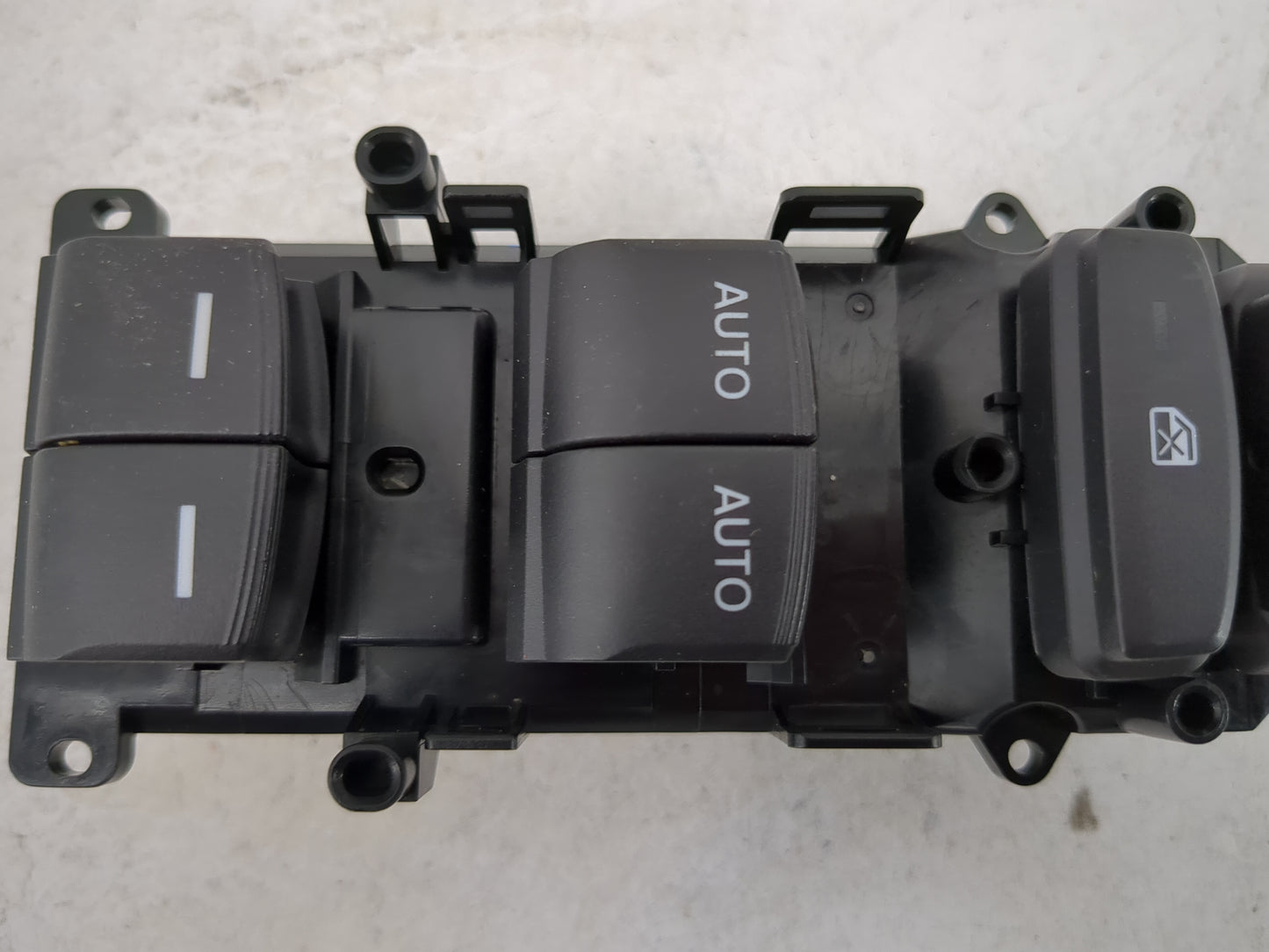 2019-2022 Honda Insight Master Power Window Switch Replacement Driver Side Left P/N:CL0000054U 17709 Fits Fits 2019 2020 202