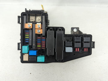 2019-2022 Honda Insight Fusebox Fuse Box Panel Relay Module P/N:180424 TXM A01 A0 Fits Fits 2019 2020 2021 2022 OEM Used Auto Parts