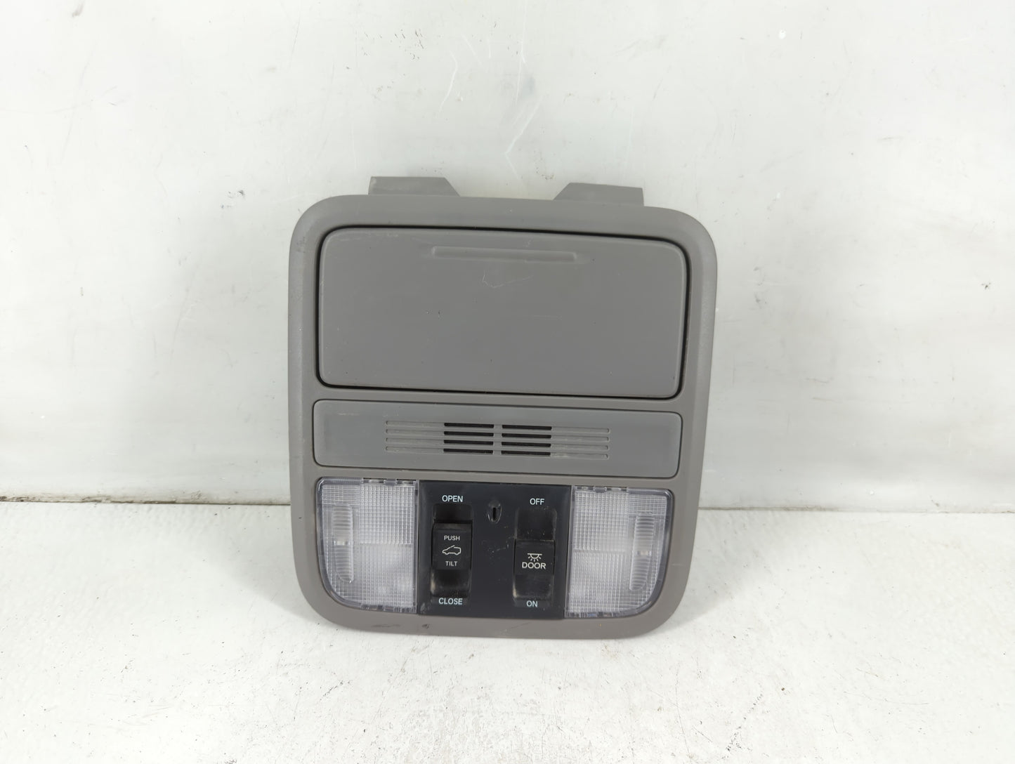 2019 Honda Odyssey Overhead Roof Console - Oemusedautoparts1.com