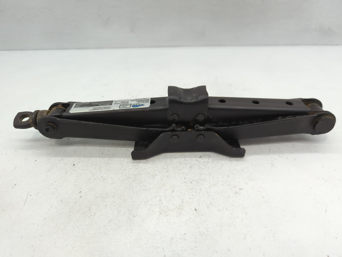 2019 Honda Odyssey Spare Scissor Car Jack - Oemusedautoparts1.com