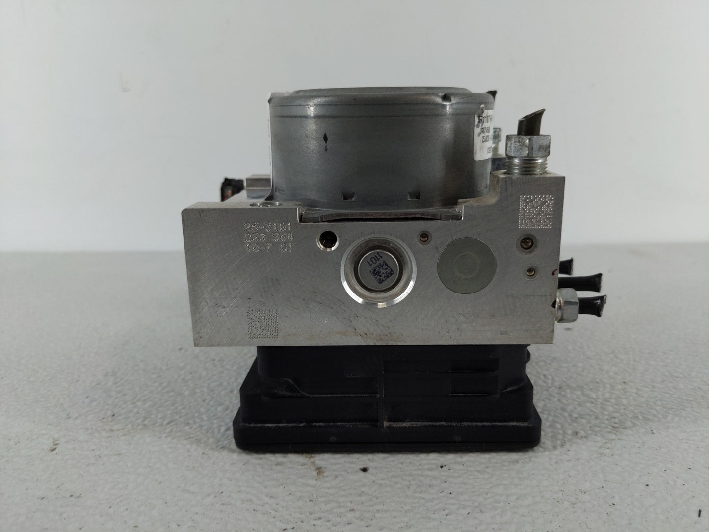 2019 Honda Odyssey ABS Pump Control Module Replacement P/N:57110THR A040M1 Fits OEM Used Auto Parts - Oemusedautoparts1.com