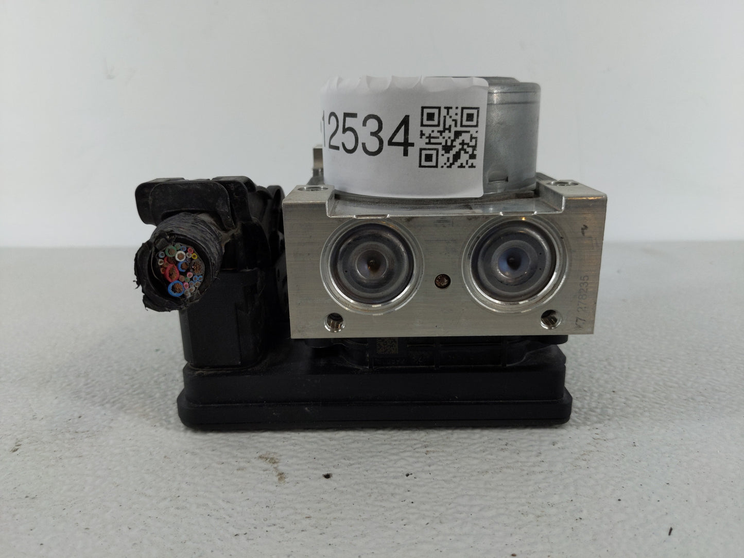 2019 Honda Odyssey ABS Pump Control Module Replacement P/N:57110THR A040M1 Fits OEM Used Auto Parts - Oemusedautoparts1.com
