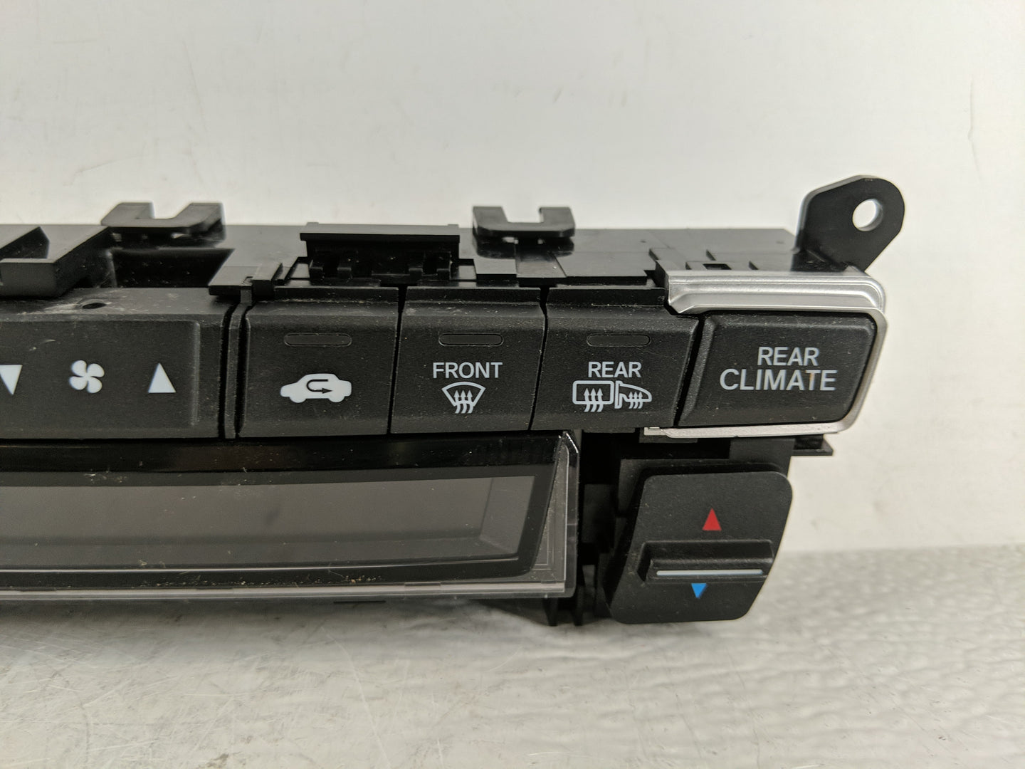 2019 Honda Odyssey Climate Control Module Temperature AC/Heater Replacement P/N:NH863L Fits OEM Used Auto Parts - Oemusedaut