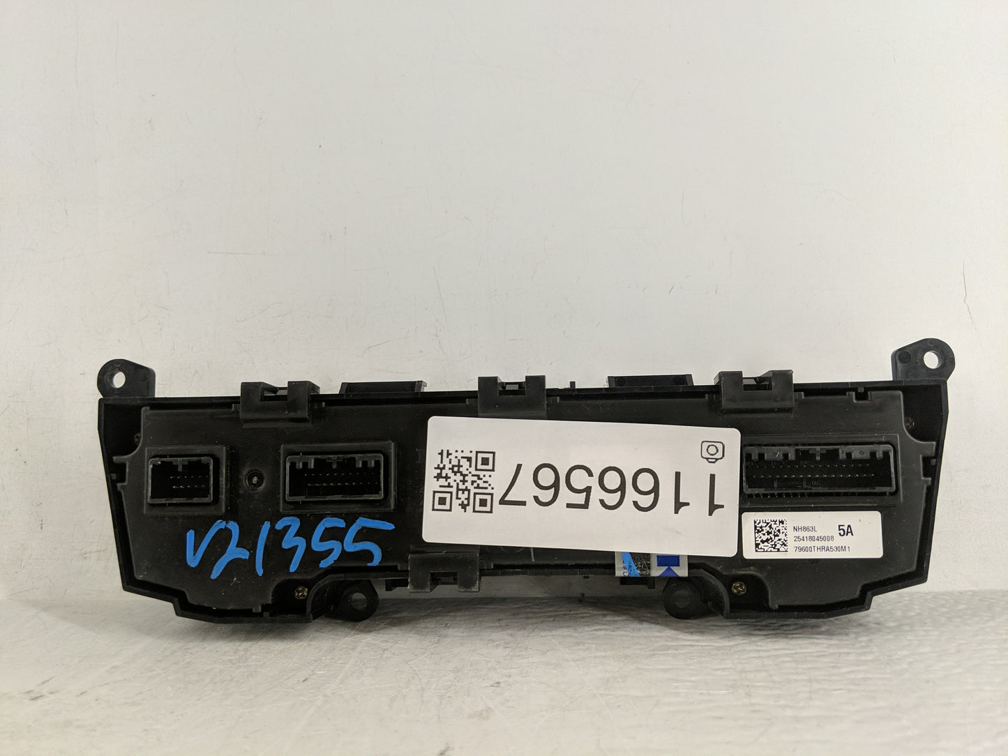 2019 Honda Odyssey Climate Control Module Temperature AC/Heater Replacement P/N:NH863L Fits OEM Used Auto Parts - Oemusedaut