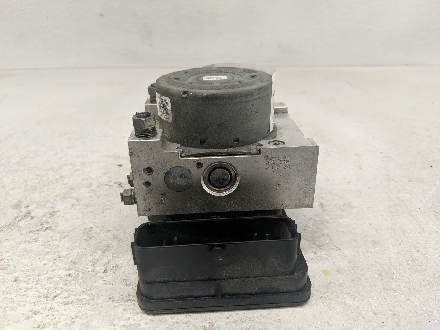2019 Honda Odyssey ABS Pump Control Module Replacement P/N:57110THR A040M1 Fits OEM Used Auto Parts - Oemusedautoparts1.com