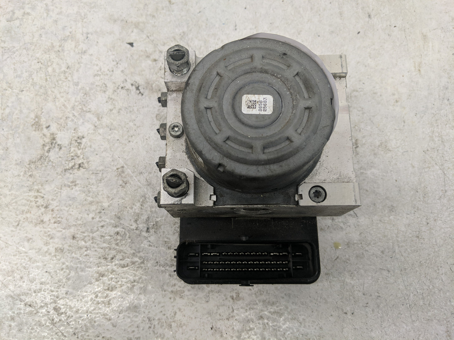 2019 Honda Odyssey ABS Pump Control Module Replacement P/N:57110THR A040M1 Fits OEM Used Auto Parts - Oemusedautoparts1.com