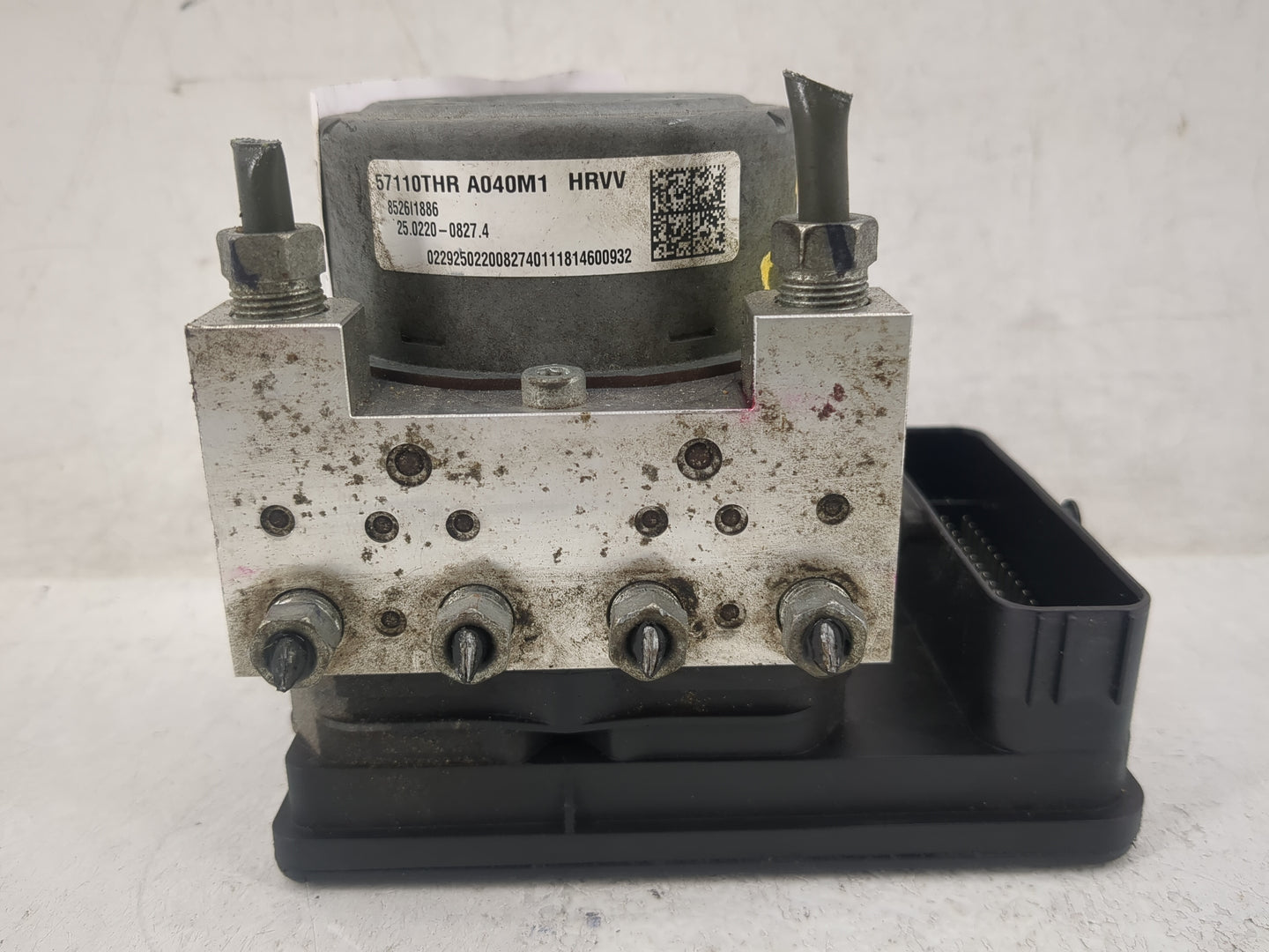 2019 Honda Odyssey ABS Pump Control Module Replacement P/N:57110THR A040M1 Fits OEM Used Auto Parts - Oemusedautoparts1.com