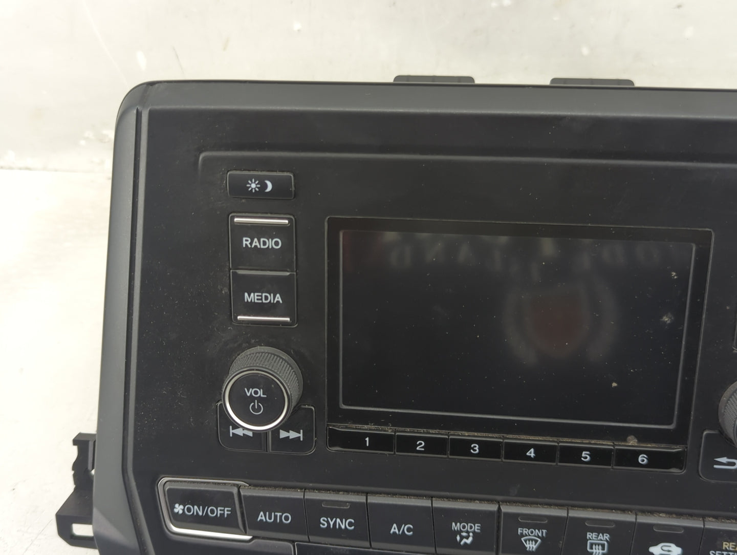 2019 Honda Odyssey Radio AM FM Cd Player Receiver Replacement P/N:39100-THR-A12 Fits OEM Used Auto Parts - Oemusedautoparts1