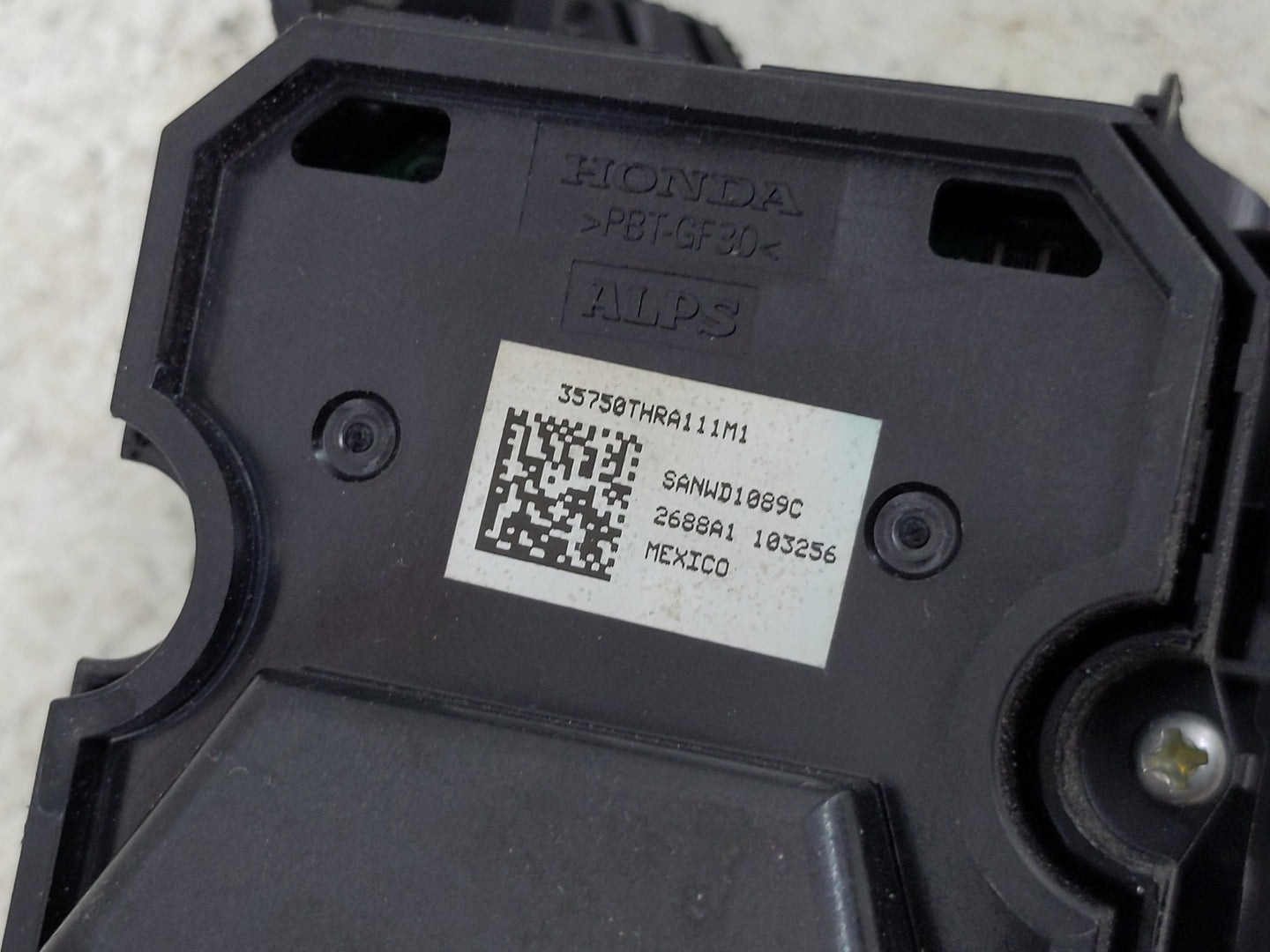 2019 Honda Odyssey Master Power Window Switch Replacement Driver Side Left P/N:35750THRA111M1 Fits OEM Used Auto Parts - Oem