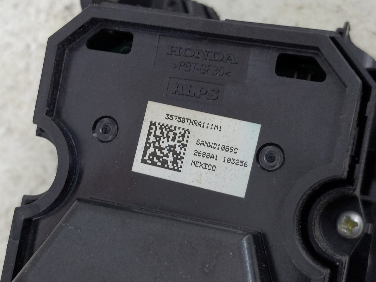 2019 Honda Odyssey Master Power Window Switch Replacement Driver Side Left P/N:35750THRA111M1 Fits OEM Used Auto Parts - Oem