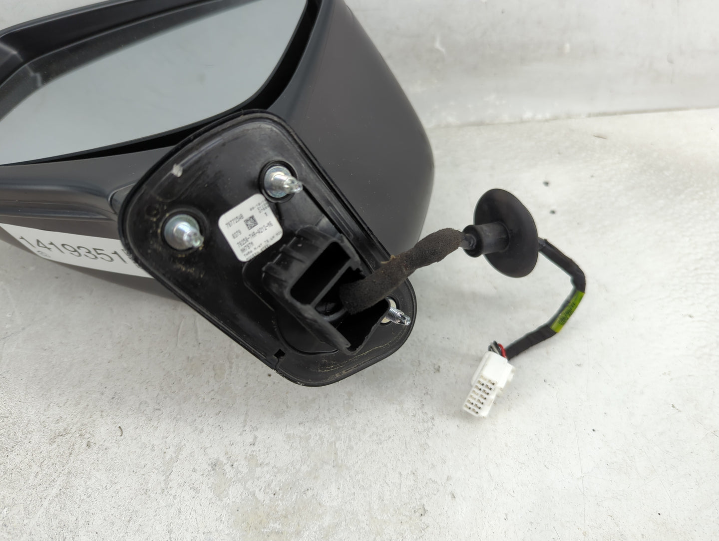2019 Honda Odyssey Driver Side View Mirror - Left Door Mirror OEM Used - Oemusedautoparts1.com